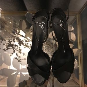 Giuseppe zanotti crisscross/strap mule sandal 8